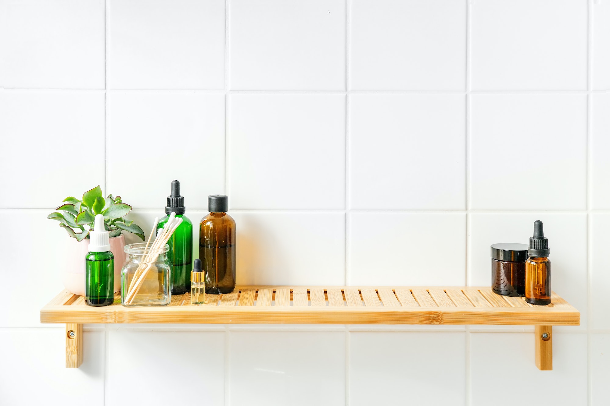 Sustainable cosmetics in a bathroom